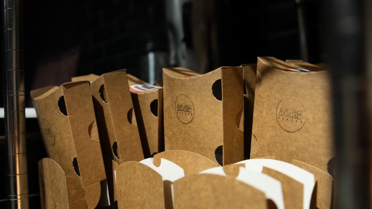 Embalagens kraft da Amais Burger